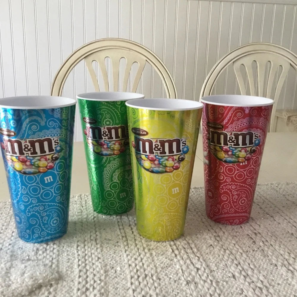 M&M's World Characters 3D 24oz 4 Party Cups Tumbler Set Red blue Green yellow